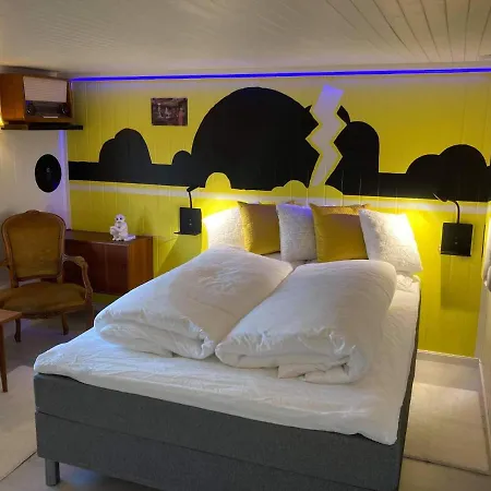 ゲストハウス Rodseth Gardsovernatting Dobbeltrom モルデ