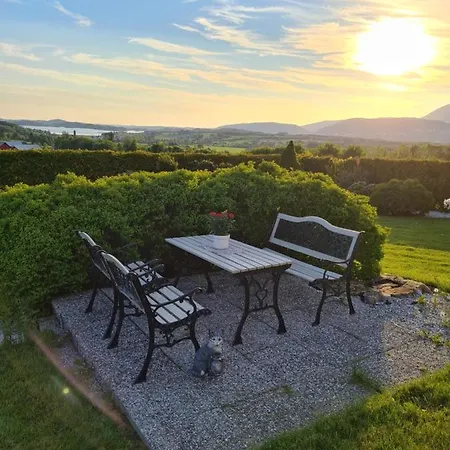 ゲストハウス Rodseth Gardsovernatting Dobbeltrom *