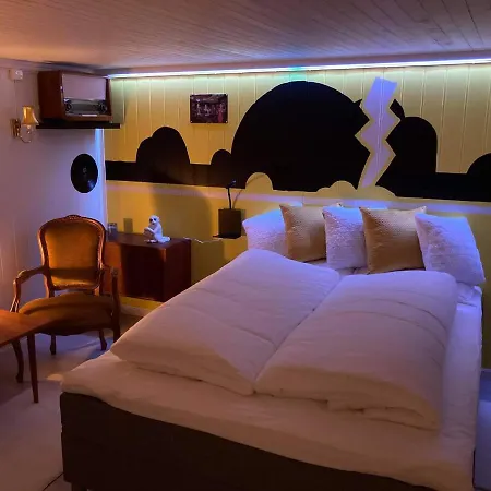 Rodseth Gardsovernatting Dobbeltrom * Molde