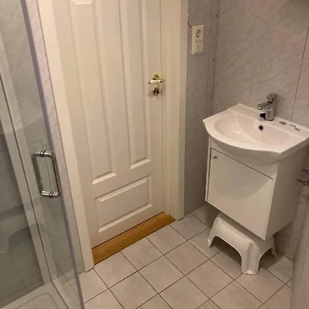 Rodseth Gardsovernatting Dobbeltrom * Molde