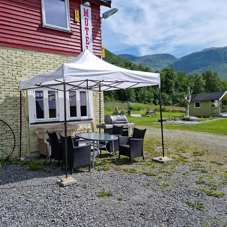 Rodseth Gardsovernatting Dobbeltrom ゲストハウス *