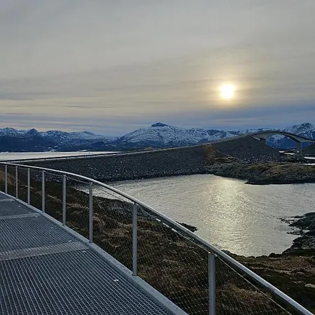 Rodseth Gardsovernatting Dobbeltrom Konukevi Molde